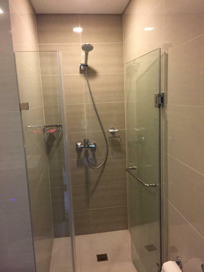 101 Newport Condo C2 Манила Экстерьер фото